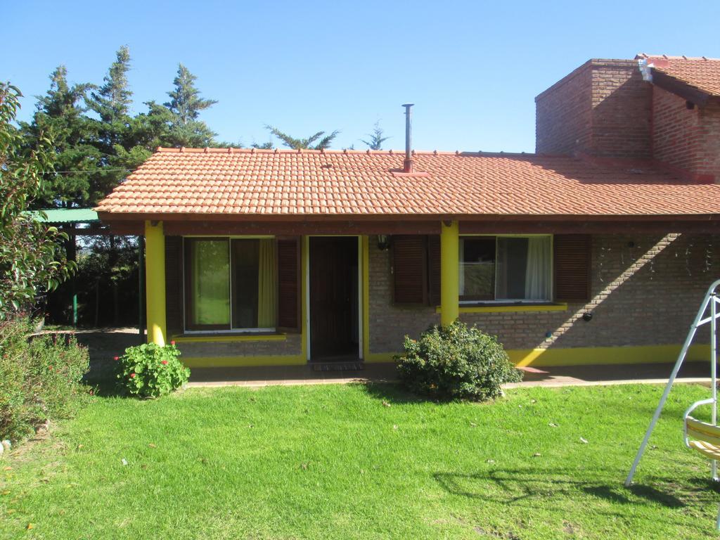 Pa-kuas Del Uritorco Lodge *