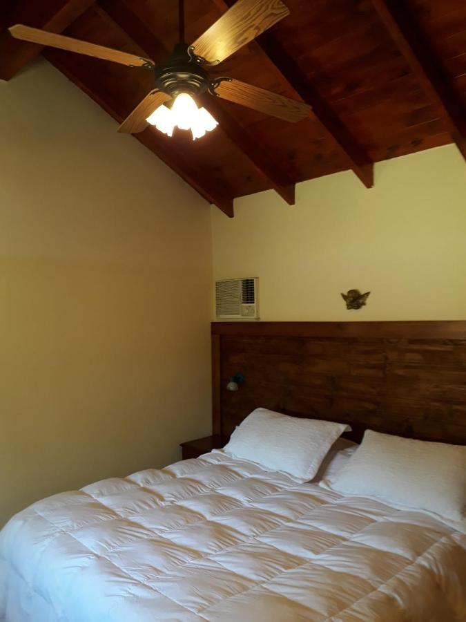 Pa-kuas Del Uritorco Lodge *